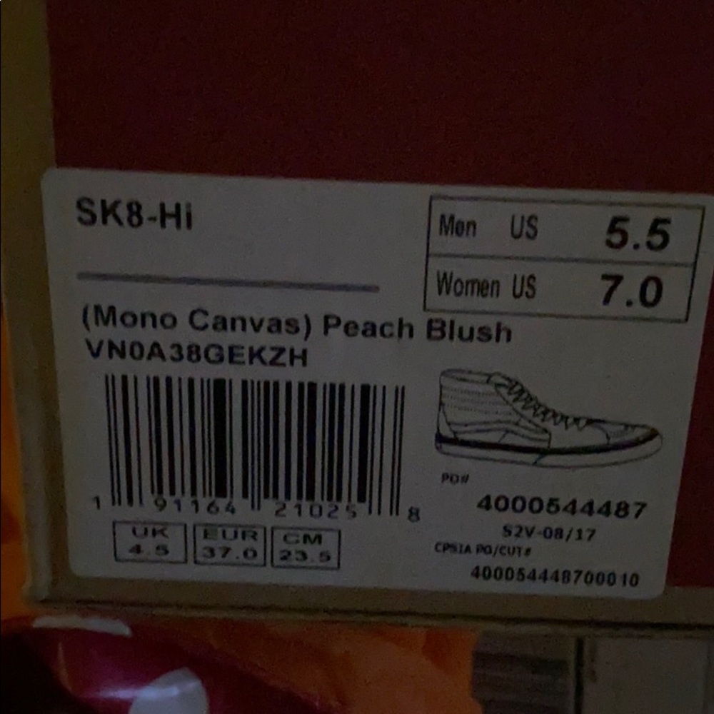 Van Peach blush - size 7